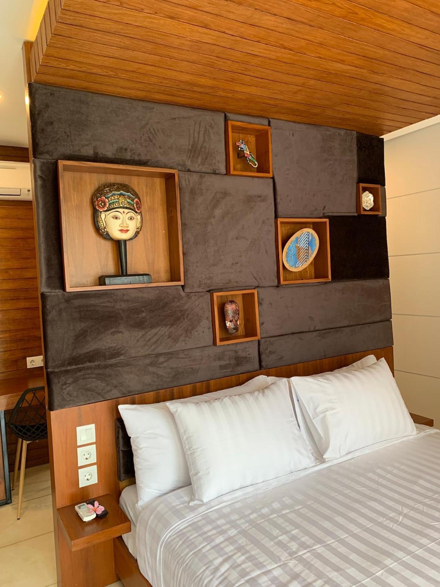 Bale Solah Lombok Holiday Resort Senggigi Exterior photo