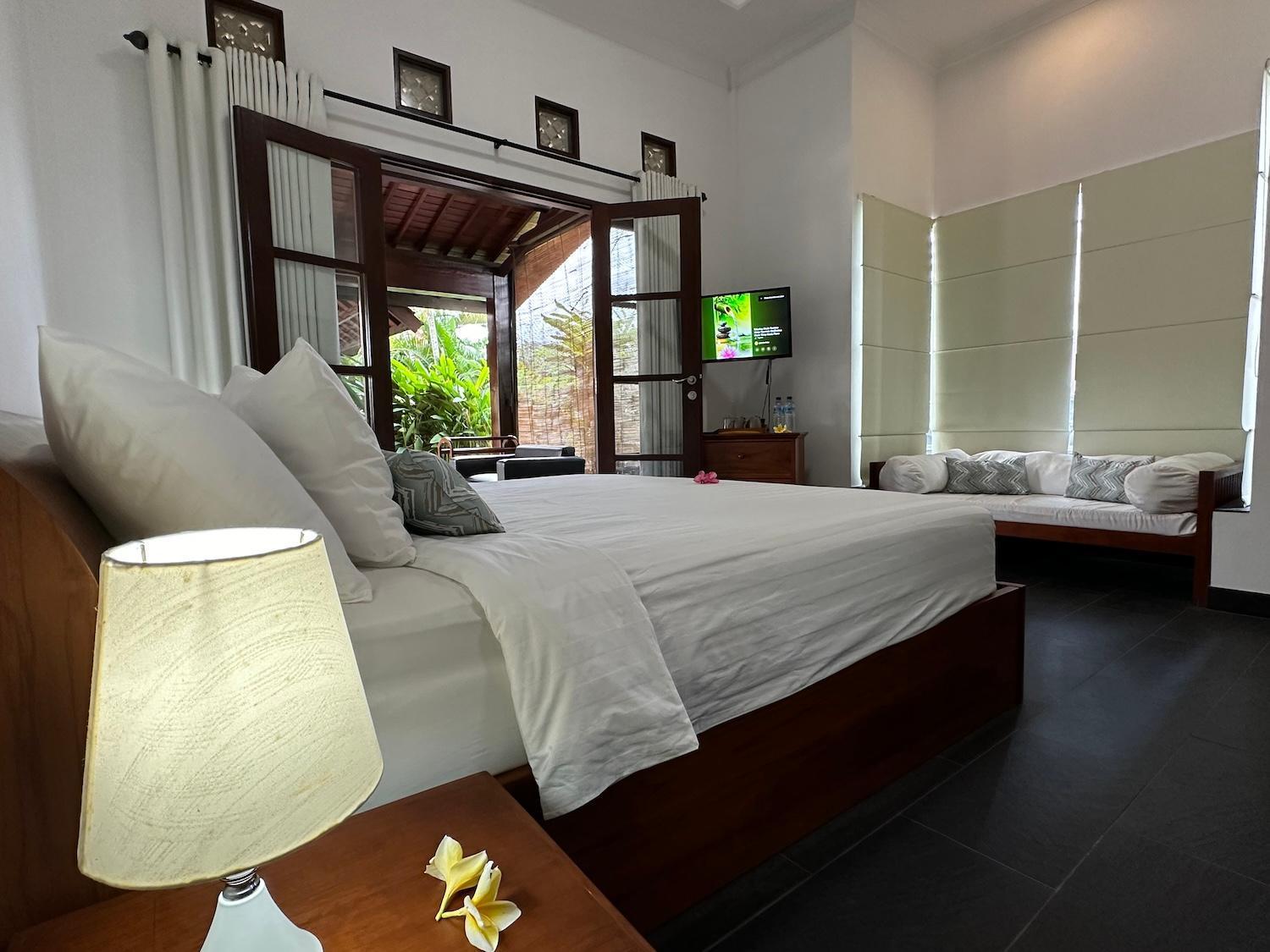 Bale Solah Lombok Holiday Resort Senggigi Exterior photo