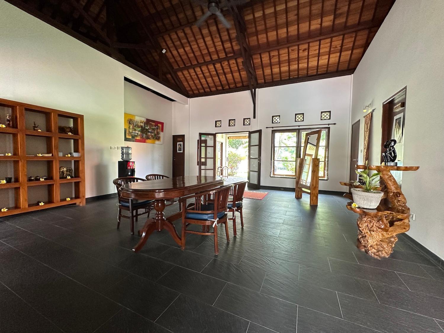Bale Solah Lombok Holiday Resort Senggigi Exterior photo